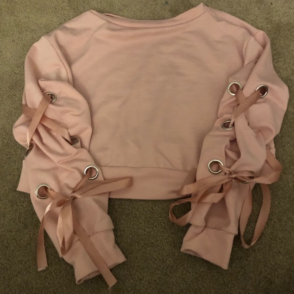 ROMWE Tops - Pink tied shirt
